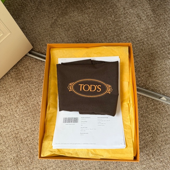 Tod's logo-plaque leather ankle boots size 8.5 - Like New - Picture 10 of 11